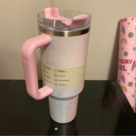 Gorgeous LIMITED RELEASE Stanley PINK WATERCOLOR TULLE 40oz Quencher Tumbler - Picture 3 of 5